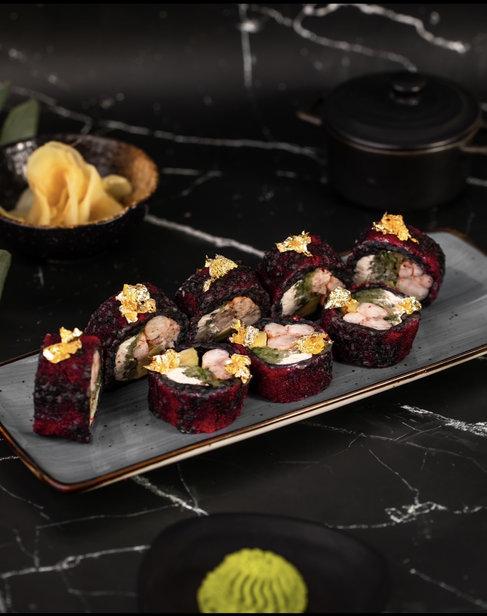 Red Black Ebi Caleforniya Roll 